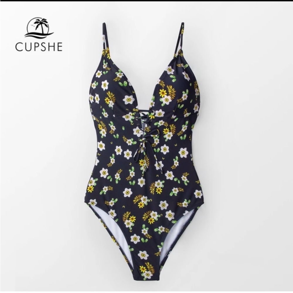 Cupshe Floral Print Lace up One-Piece Swimsuit